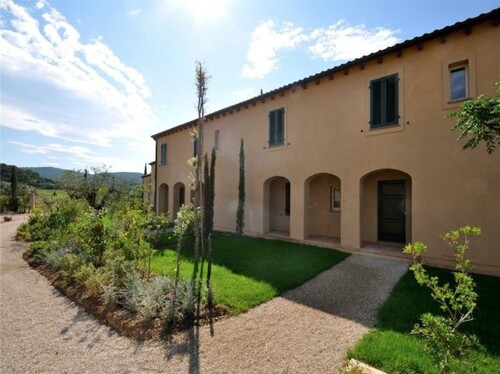 Bild 1 - Teil eines schönes Dorfes - 1,00&nbsp;EUR Kaufpreis, ca.&nbsp; 170,00&nbsp;m&sup2;&nbsp;Wohnfl&auml;che