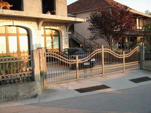 Bild 1 - Haus zum Verkauf Bar Montenegro