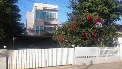 Bild 1 - Udonthani, Wohnhaus mit Gewerbe