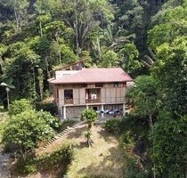 Landsitz Schulungszentrum - 350.000,00 EUR Kaufpreis, ca.  400,00 m² Wohnfläche in Tena (PLZ: 150150)