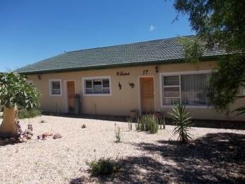 Bild 1 - Haus in Namibia zu verkaufen - 200.000,00 EUR Kaufpreis, ca.  203,00 m² Wohnfläche