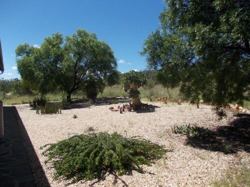 Bild 2 - 4 Zimmer Einfamilienhaus zum Kaufen in Windhoek