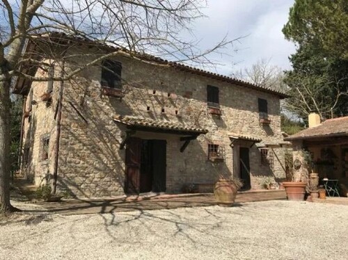 Bild 2 - 10 Zimmer Einfamilienhaus zum Kaufen in Todi
