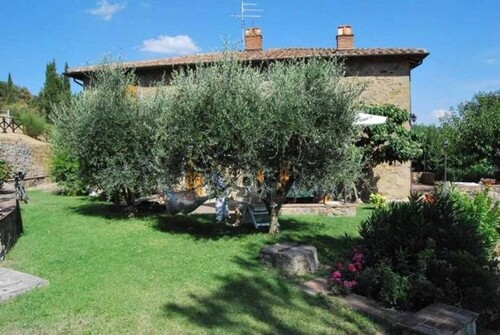 Bild 1 - Toskanisches Adelshaus mit Terrakottaboden