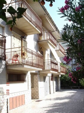 Bild 3 - 16 Zimmer Einfamilienhaus in Fondi