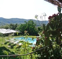 Charmantes Bauernhaus mit Pool - 950.000,00 EUR Kaufpreis, ca.  600,00 m² Wohnfläche in Narni (PLZ: 05035)