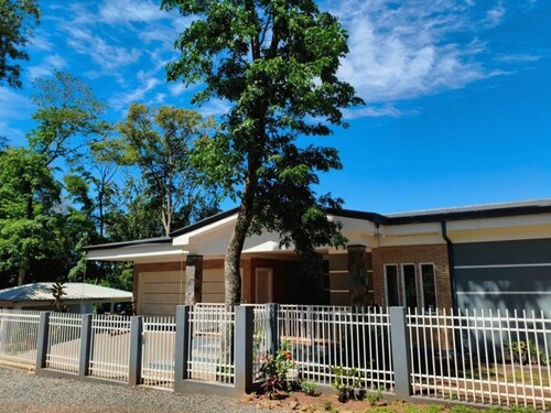 Bild 1 - Neuwertiges Architektenhaus mit Panoramablick