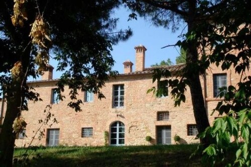 Bild 2 - 30 Zimmer Einfamilienhaus zum Kaufen in Castiglione del Lago