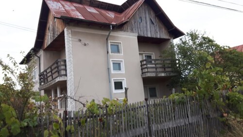 Bild 1 - Villa mit großem Garten und Baugrundstück