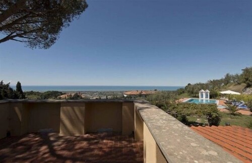 Bild 1 - Villa Toskana - 2.500.000,00&nbsp;EUR Kaufpreis, ca.&nbsp; 350,00&nbsp;m&sup2;&nbsp;Wohnfl&auml;che