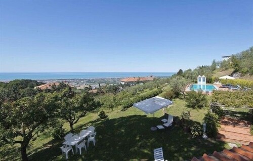 Bild 4 - Einfamilienhaus mit 350,00 m&sup2; in Camaiore zum Kaufen