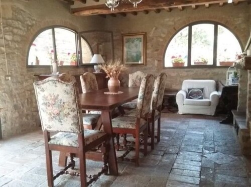 Bild 3 - 11 Zimmer Einfamilienhaus in Poggibonsi