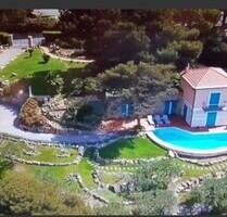 Villa mit Pool und Hubschrauberlandeplatz - Bordighera Villa mit Pool und Hubschrauberlandeplatz - Bordighera
