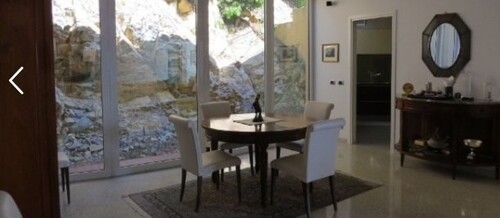 Bild 2 - 5 Zimmer Einfamilienhaus zum Kaufen in Bordighera