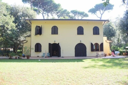 Bild 2 - 12 Zimmer Einfamilienhaus zum Kaufen in Forte dei Marmi