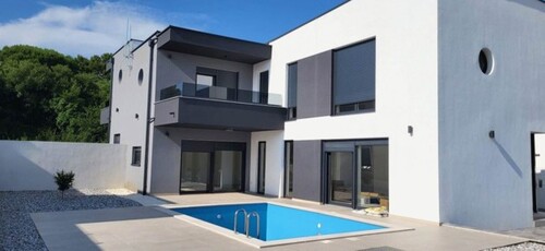 Bild 2 - 5 Zimmer Einfamilienhaus zum Kaufen in Medulin