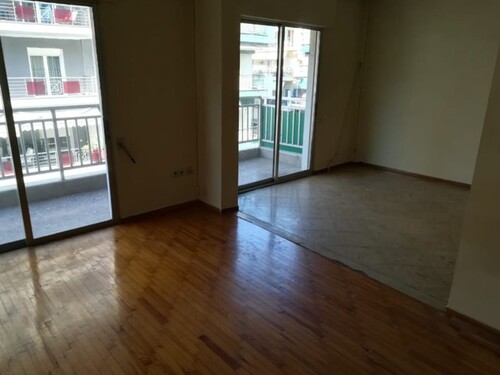 Bild 1 - 3 Zimmer Wohnung in einem Mehrfamilienhaus