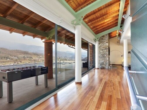 Bild 2 - 9 Zimmer Einfamilienhaus zum Kaufen in Lucca