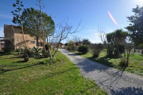 Bild 1 - Podere Wein und Meer Toskana - 1.050.000,00&nbsp;EUR Kaufpreis, ca.&nbsp; 730,00&nbsp;m&sup2;&nbsp;Wohnfl&auml;che