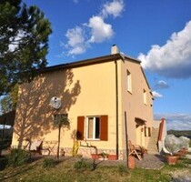 Wein- und Olivenölfarm Toskana - 980.000,00&nbsp;EUR Kaufpreis, ca.&nbsp; 300.000,00&nbsp;m&sup2; in Massa Marittima (PLZ: 58024)