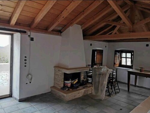 Bild 2 - 3 Zimmer Einfamilienhaus zum Kaufen in Ierakas