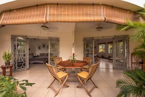 Bild 3 - 9 Zimmer Einfamilienhaus in Jacó