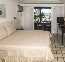 Resort Hotel in Buzios mit 300 m Meerfront auf 32000 Grun