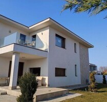 Freistehendes neues Haus - 550.000,00 EUR Kaufpreis, ca.  183,00 m² Wohnfläche in Debrecen (PLZ: 430)