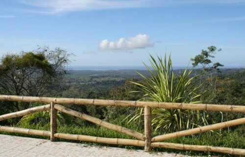 Bild 2 - 6 Zimmer Einfamilienhaus zum Kaufen in Parrita