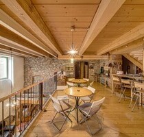 Recently renovated Seminar househotel with lake - Uzenicky