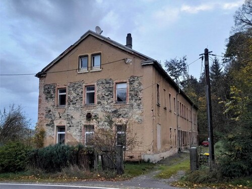 Bild 1 - Ehemaliges denkmalgeschütztes Staatsgebäude