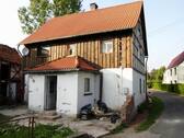 Bild 1 - teilrestauriertes Haus in einem ruhige Bereich des Ortes