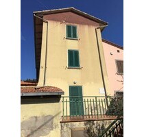 Haus in der schönen Toskana - 200.000,00&nbsp;EUR Kaufpreis, ca.&nbsp; 250,00&nbsp;m&sup2;&nbsp;Wohnfl&auml;che in Cortona AR (PLZ: 52044)