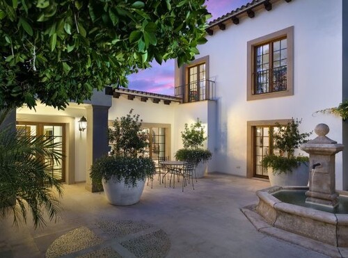 Bild 2 - 6 Zimmer Einfamilienhaus zum Kaufen in Nuovo Santa Ponsa