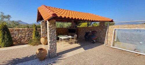 Bild 4 - Einfamilienhaus mit 256,00 m² in Salamina zum Kaufen