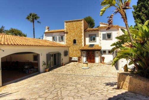 Bild 2 - 8 Zimmer Einfamilienhaus zum Kaufen in Costa de la Calma