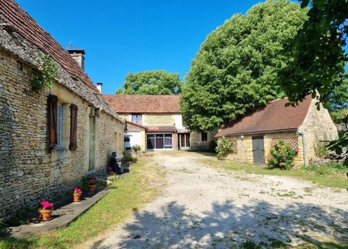 Bild 3 - 6 Zimmer Einfamilienhaus in ST AMAND DE COLY