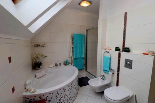 Bild 4 - Einfamilienhaus mit 300,00 m&sup2; in Budapest zum Kaufen