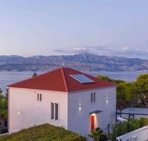 Luxury SmartHome Villa - 1.600.000,00 EUR Kaufpreis, ca.  337,00 m² Wohnfläche in Postira (PLZ: 21410)