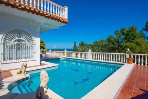 Bild 1 - Strandnahe Villa nähe Marbella mit fantastischem Meerblick