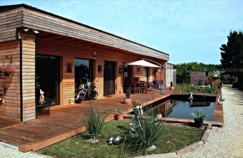 Bild 1 - Traum-Bungalow 125 m2 und dazu ein 35 m2 großes Haus