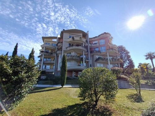 Bild 2 - 4 Zimmer Einfamilienhaus zum Kaufen in Verbania