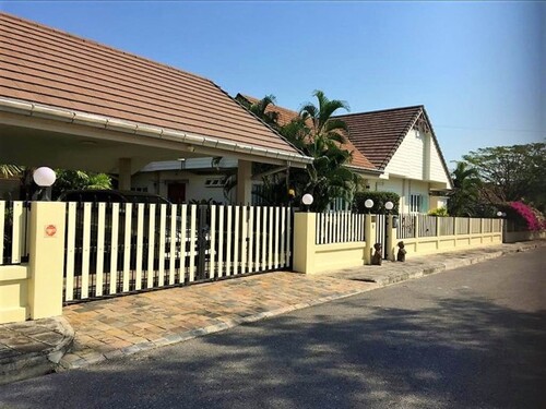 Bild 1 - Einzigartiges Haus mit separatem Gästebungalow in Hua Hin