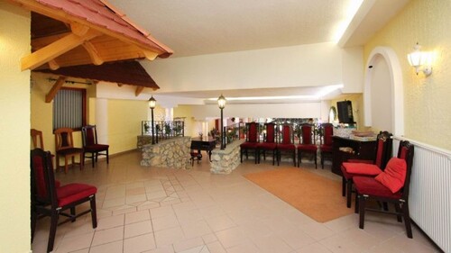 Bild 4 - Einfamilienhaus mit 800,00 m² in Heviz/Cserszegtomaj zum Kaufen