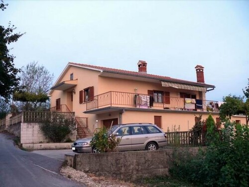 Bild 2 - 4 Zimmer Einfamilienhaus zum Kaufen in Labin/Kroatien