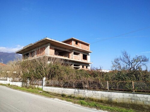 Bild 3 - 8 Zimmer Einfamilienhaus in Vyroneia Serres