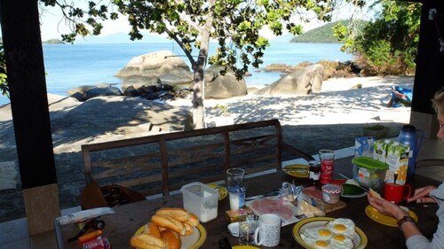 Bild 2 - 9 Zimmer Einfamilienhaus zum Kaufen in Praia do Sul