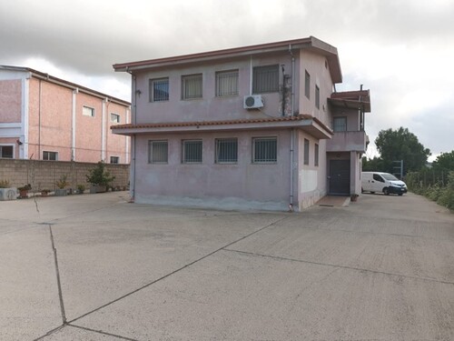Bild 2 - 7 Zimmer Einfamilienhaus zum Kaufen in Riola Sardo