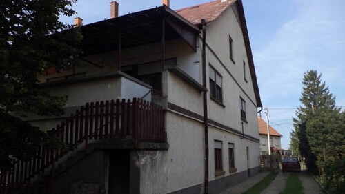 Bild 2 - 8 Zimmer Einfamilienhaus zum Kaufen in Csány