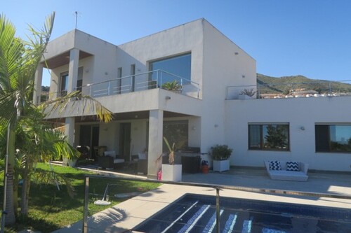 Bild 1 - Wunderschöne freistehende Villa